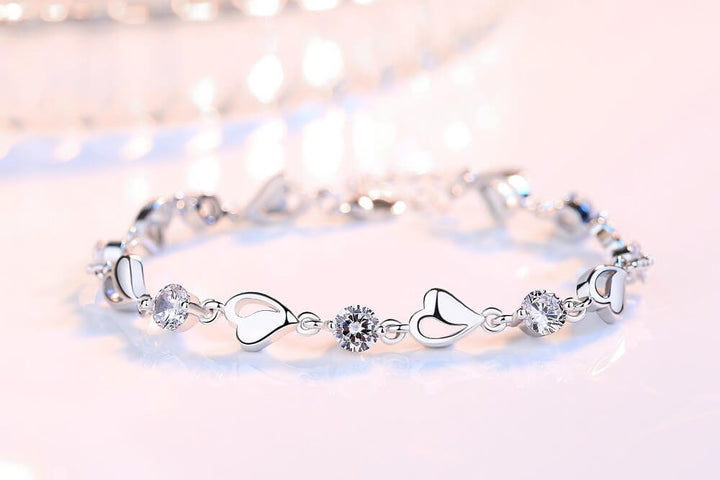 Silver Heart-Shaped Bracelet - Eloria