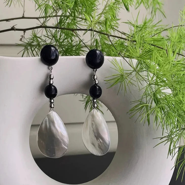 Vintage Shell Earrings - Naia