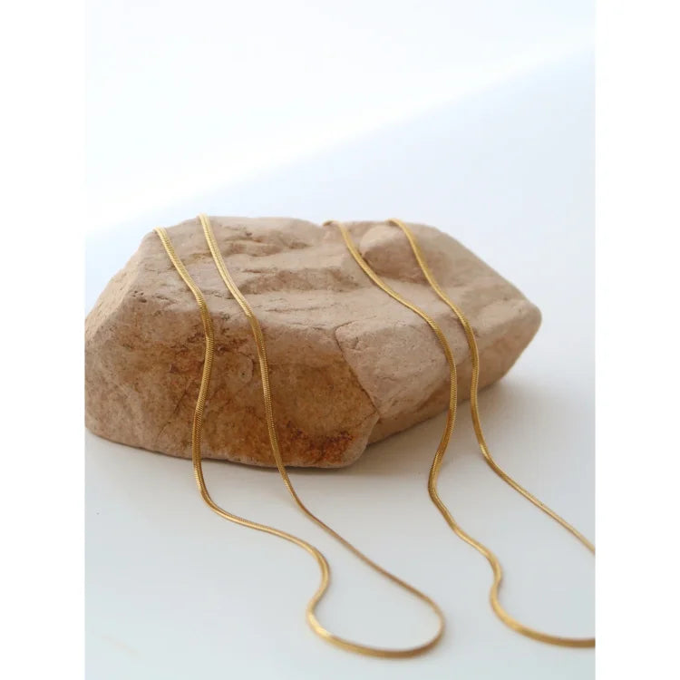 Stylish Slim Snake Necklace - Isis