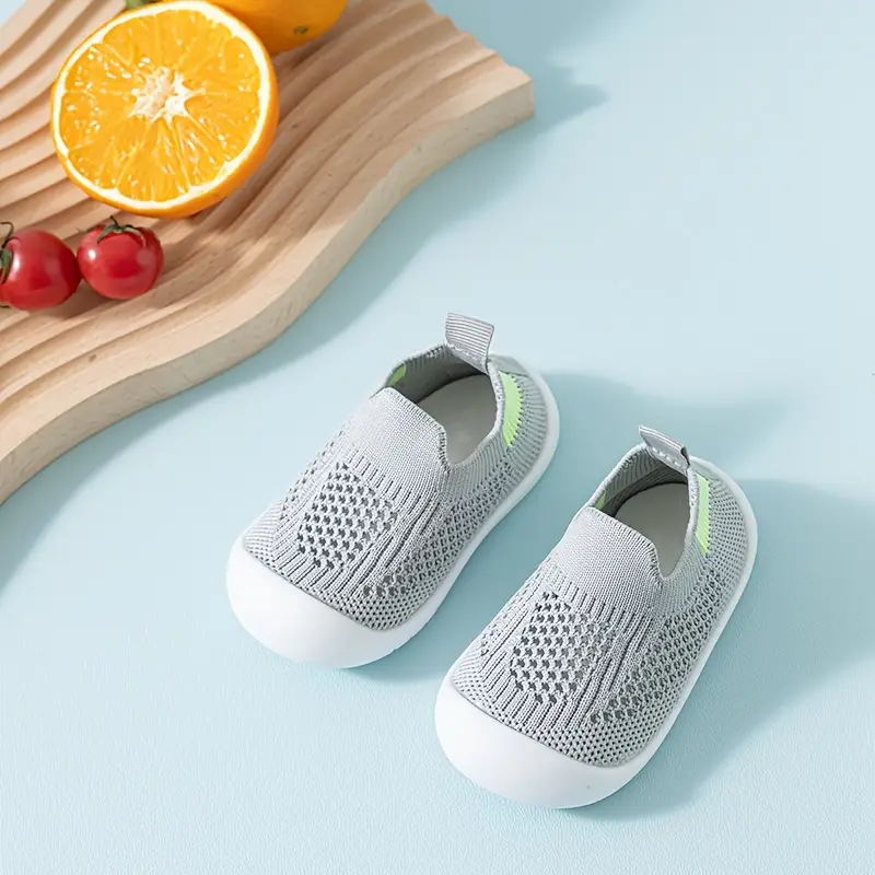 StepEase – Flexible Barefoot Sneakers for Kids
