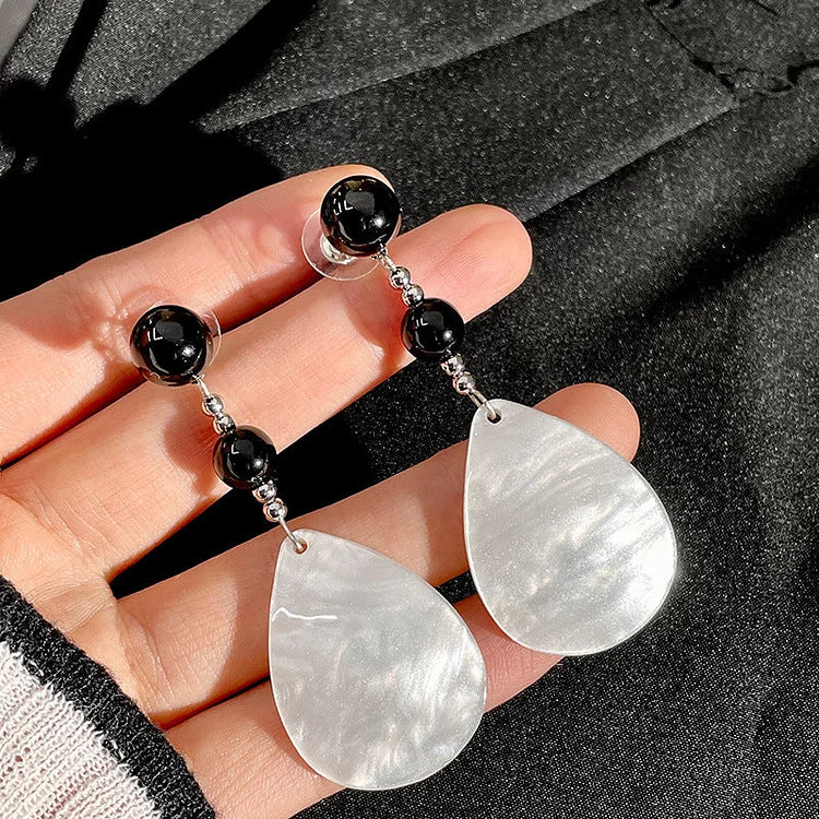 Vintage Shell Earrings - Naia