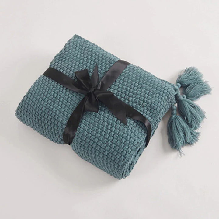Knitted Wool Blanket with Tassels - NordicCozy