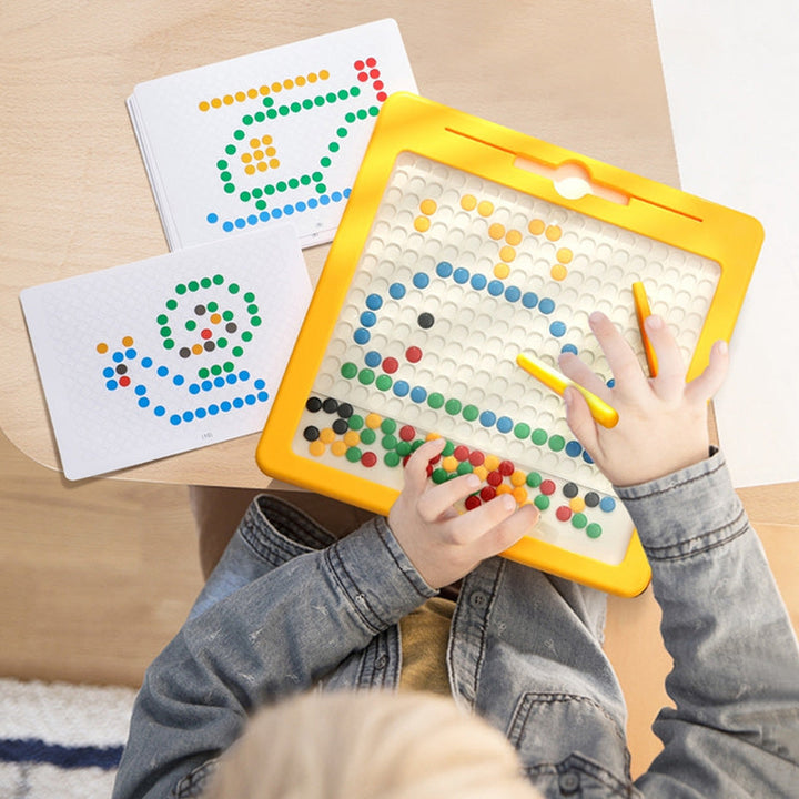 Magnetic Drawing Board with Beads - MagniDots
