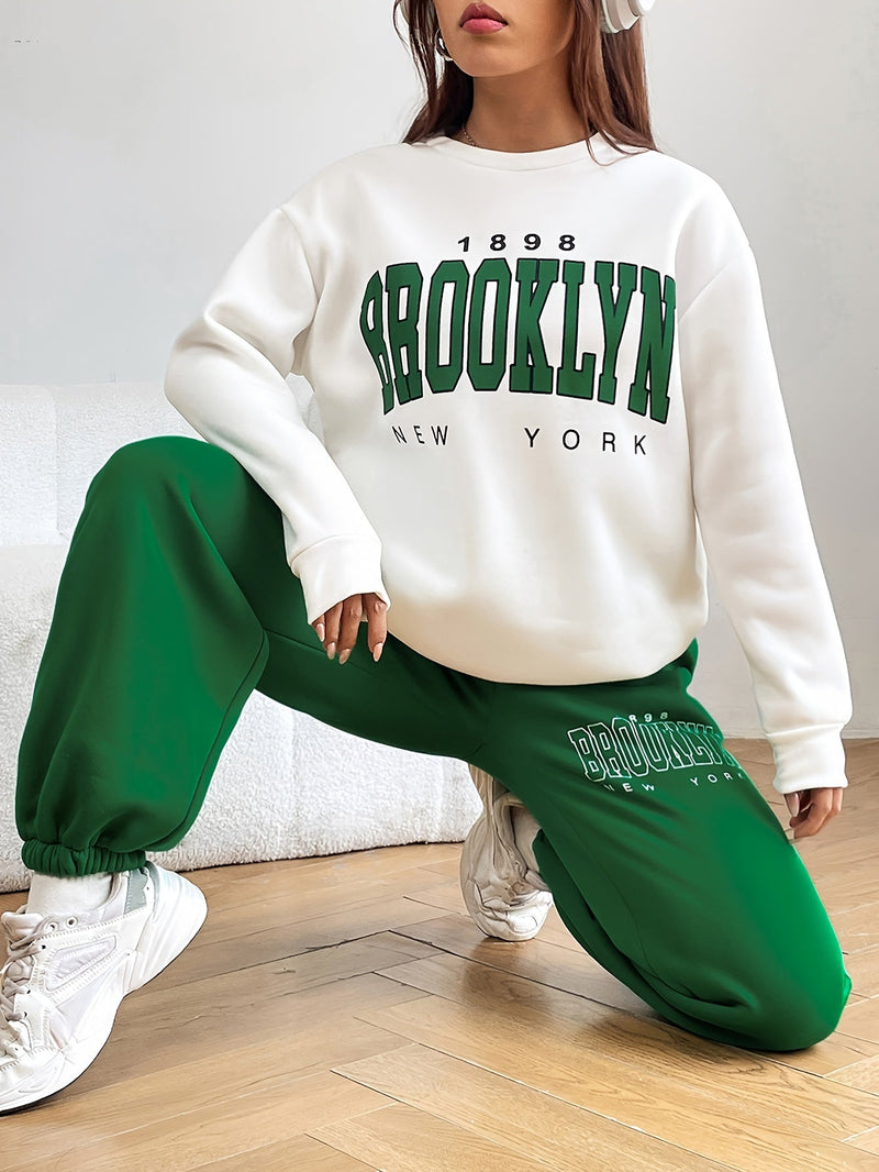 Dwuczęściowy dres z modnym nadrukiem literowym - Isabelle