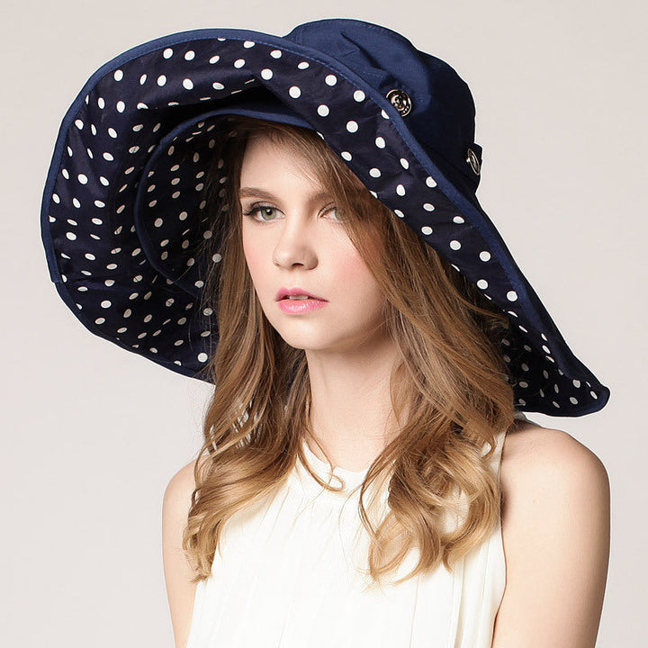 Light, sun-protective women's beach hat with wide brim - Cleofa