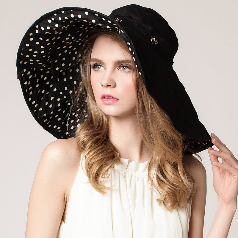 Light, sun-protective women's beach hat with wide brim - Cleofa