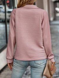 Sweter damski z dekoltem w serek - Isla