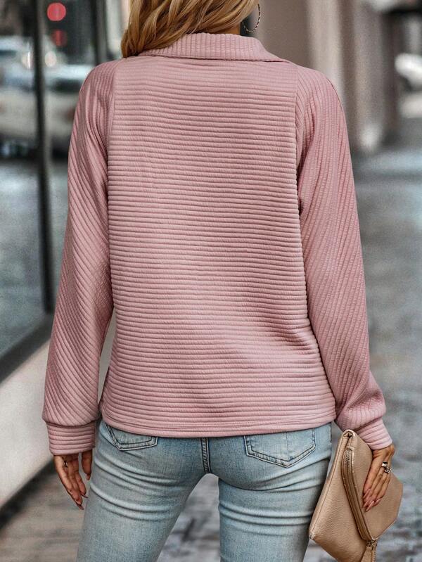 Sweter damski z dekoltem w serek - Isla