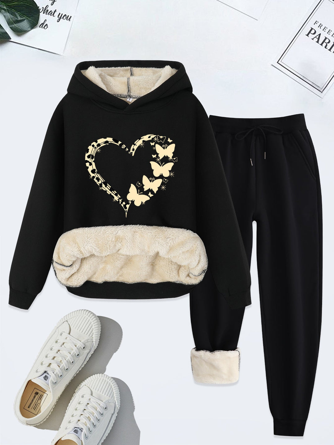 Warm Two-Piece Women's Set with Heart Print - Bella