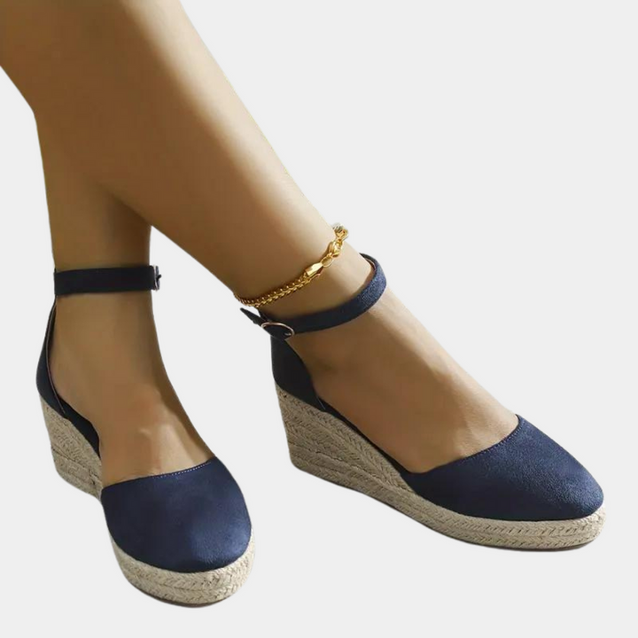 Comfortabele dames wedgesandalen met verstelbare riem en sleehak - Alina