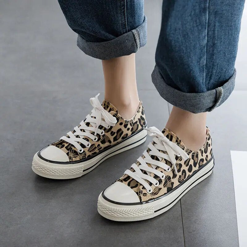 Stylish Leopard Print Women's Sneakers – Savannah