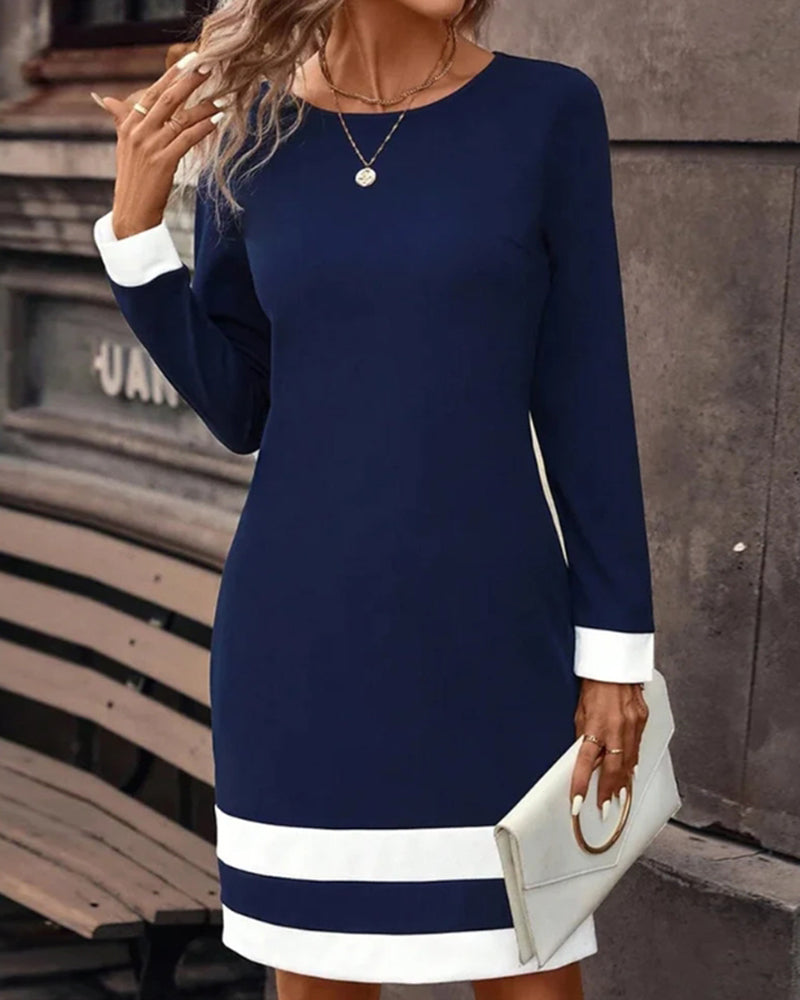 Trendy Dark Blue Dress with Classic Silhouette – Aurelia