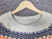 Skandynawski modny sweter z żywym wzorem - NordicChic