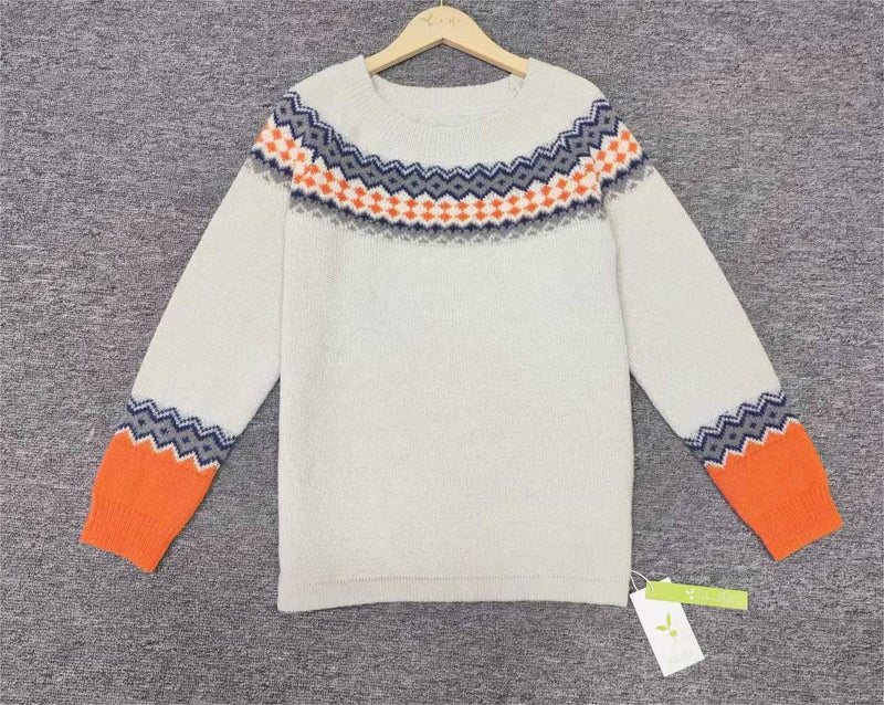 Skandynawski modny sweter z żywym wzorem - NordicChic