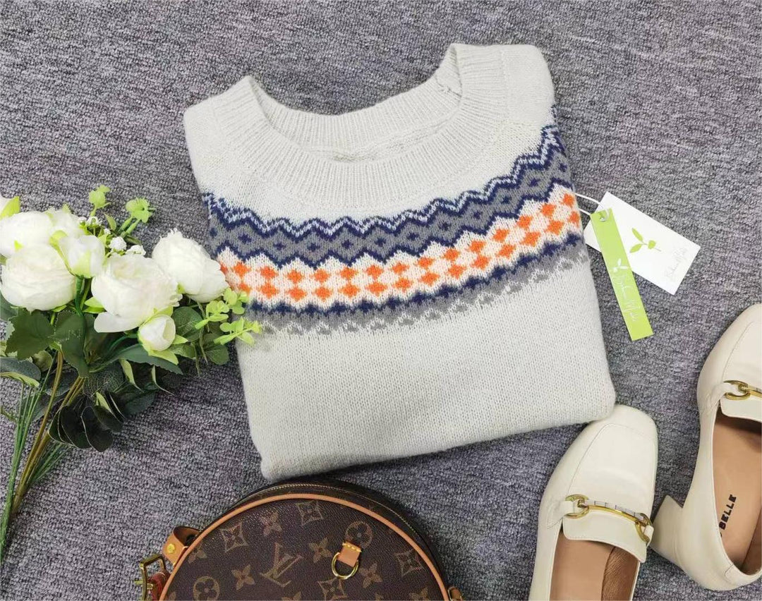 Skandynawski modny sweter z żywym wzorem - NordicChic