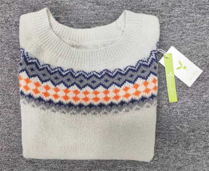 Skandynawski modny sweter z żywym wzorem - NordicChic