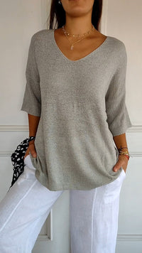 Knitted Women's Top with V-Neck – Saphira