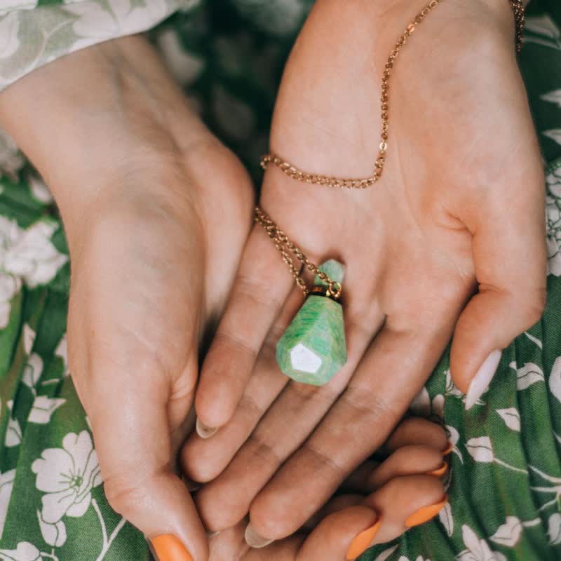 Crystal Perfume Bottle Necklace - Iris
