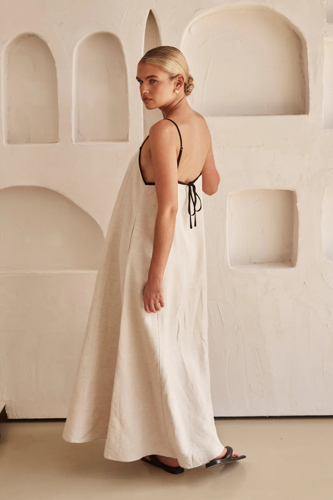 Beige Summer Dress with Feminine Silhouette – Isara