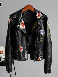 Short-cut women's jacket made of synthetic leather with zipper - Rona