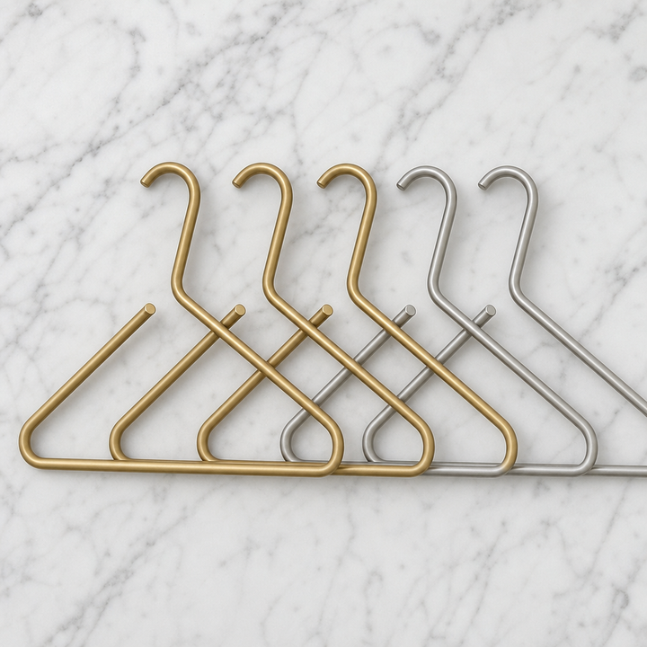 Premium Metalen Hangers met Anti-Slip Grip – Garderoux — hero