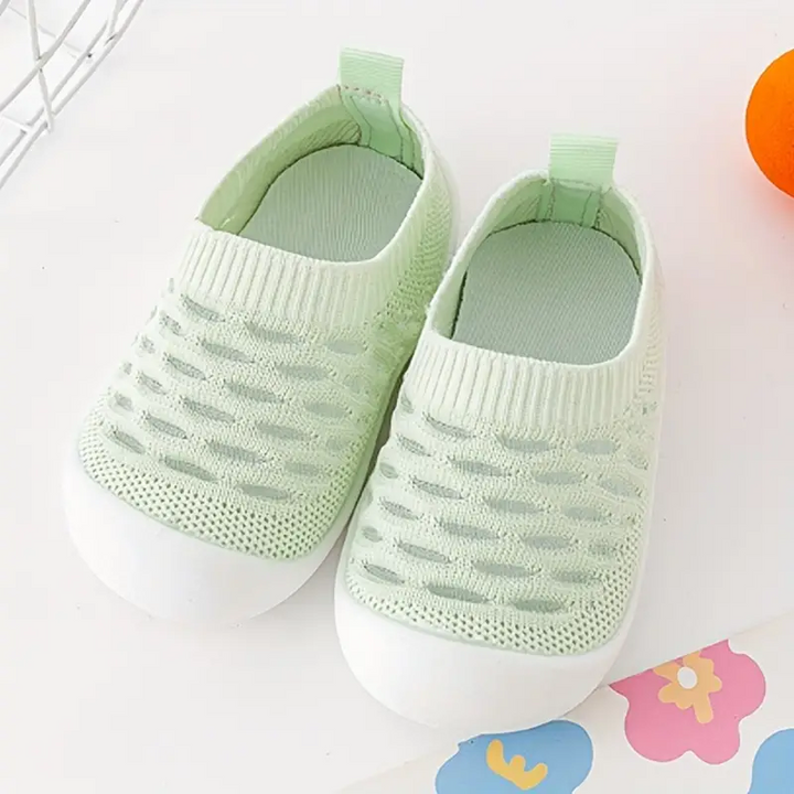 FlexiSteps – Breathable Barefoot Shoes for Toddlers
