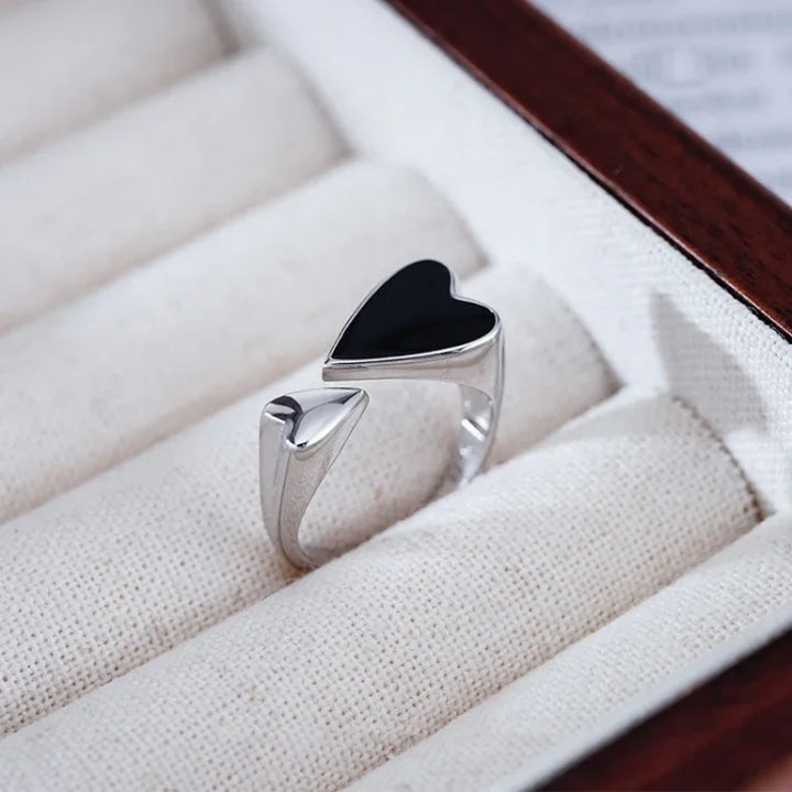 Adjustable Symmetrical Heart Ring - Evelyn