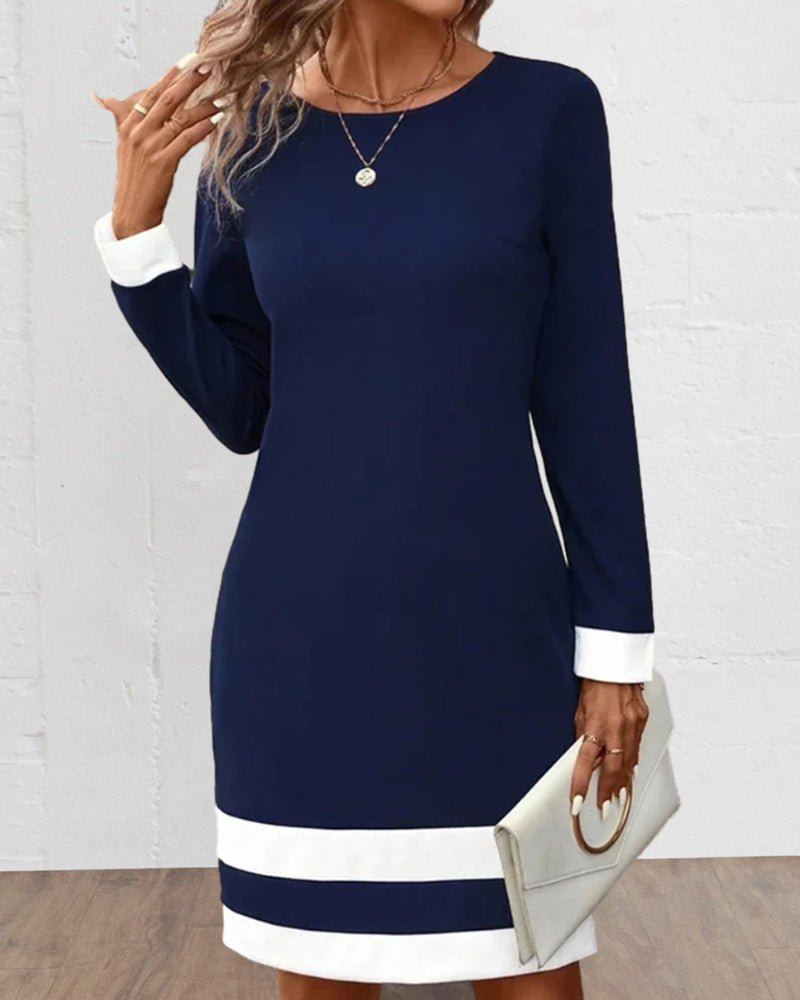 Trendy Dark Blue Dress with Classic Silhouette – Aurelia