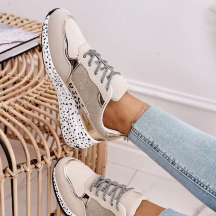 Modern Sneakers with Ergonomic Footbed - Luna