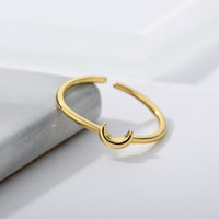 Minimalist Crescent Moon Ring - Nova