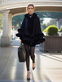 Oversized Furry Cape Jas voor Vrouwen - Fiona