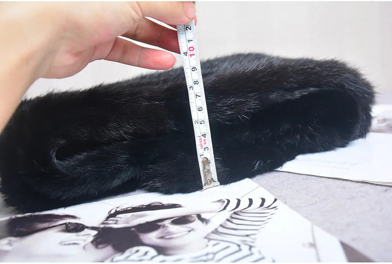 Sammy Jackson™ Knitted Scarf | Warm and stylish mink fur scarf