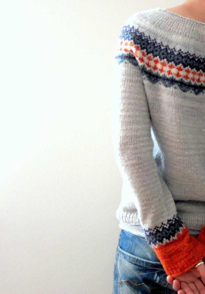 Skandynawski modny sweter z żywym wzorem - NordicChic