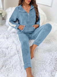 Zachte Pluche Lounge Pyjama Set met Kleuraccenten - Lyra