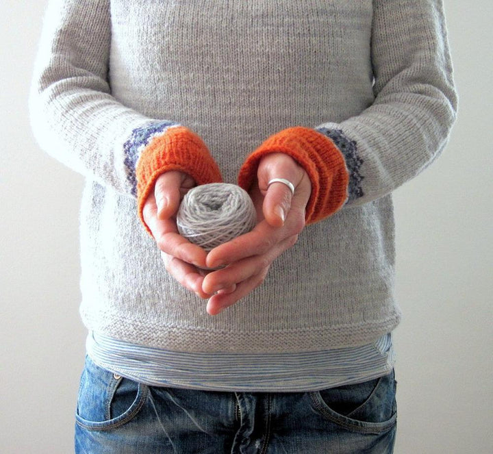 Skandynawski modny sweter z żywym wzorem - NordicChic