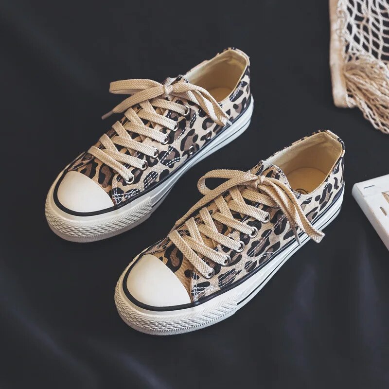 Stylish Leopard Print Women's Sneakers – Savannah