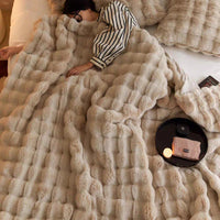 Luxury Soft Faux Fur Blanket - SnuggleFur