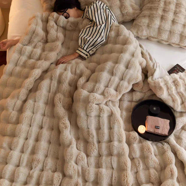 Luxury Soft Faux Fur Blanket - SnuggleFur