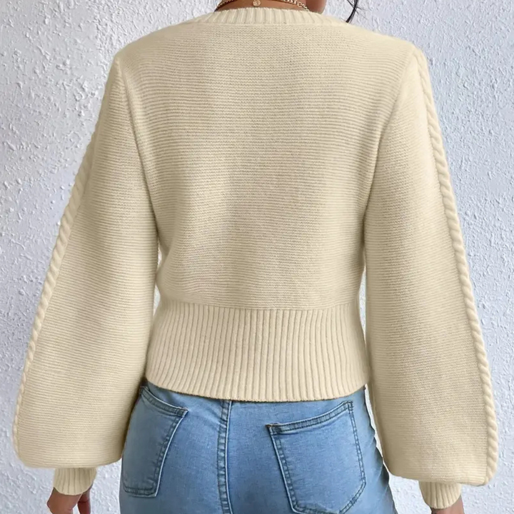 Dzianinowy damski sweter z kwadratowym dekoltem - Sienna