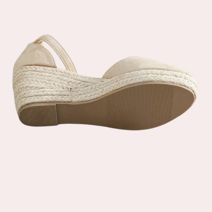Comfortabele dames wedgesandalen met verstelbare riem en sleehak - Alina