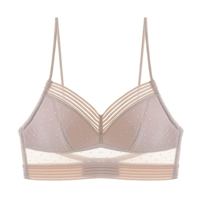 Tweede productfoto van de losse taupe-roze bralette van voren, met gestippeld mesh en gestreepte onderrand. 11