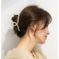 Stylish Pearl Hair Clips - 4-Pack