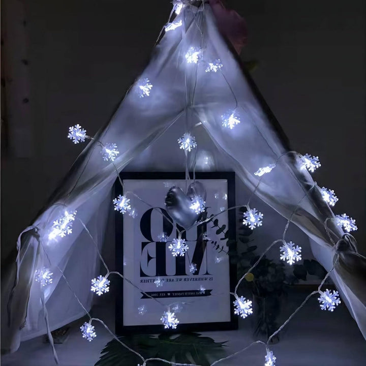 Sneeuwvlok LED Lichtslinger (6 m) - FrostyTwinkle