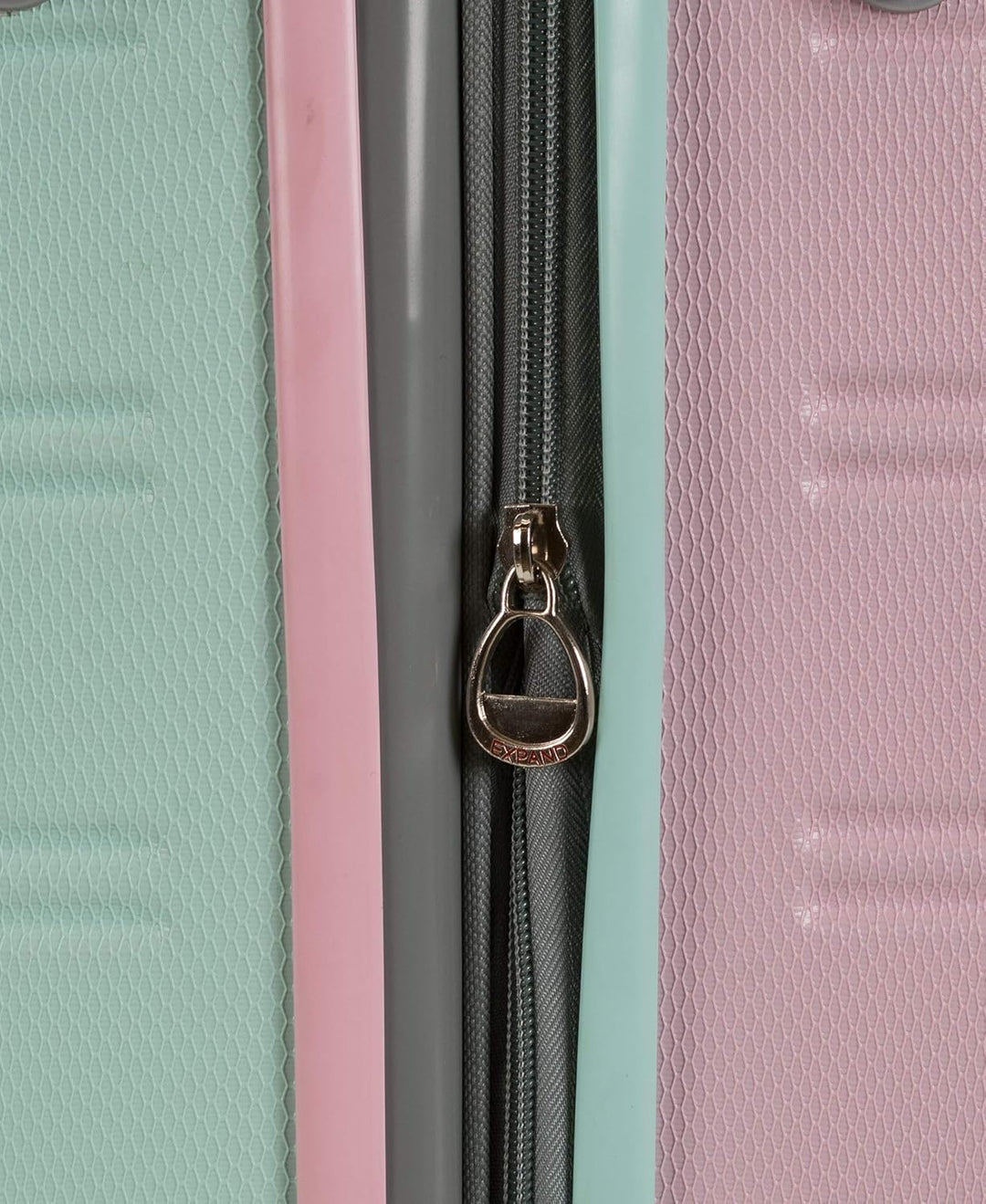 Lightweight Expandable Hardcase Carry-On with Dual Spinner Wheels