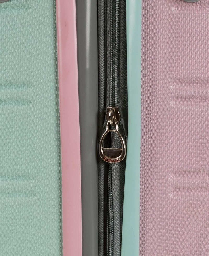 Lightweight Expandable Hardcase Carry-On with Dual Spinner Wheels