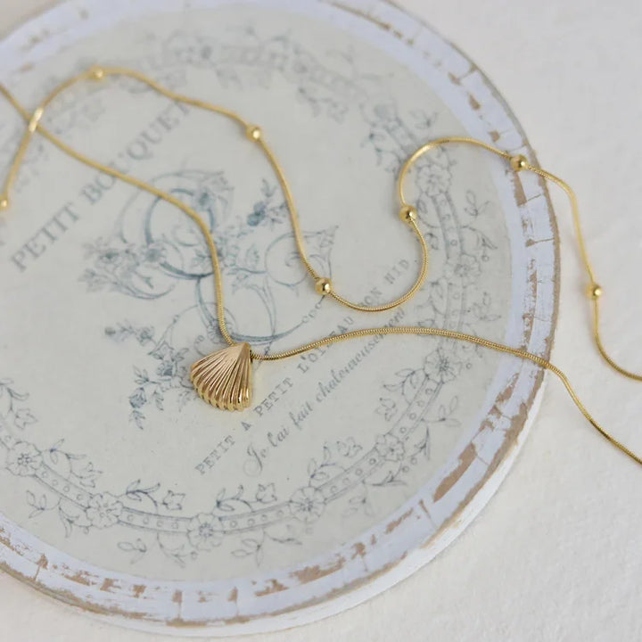 Gold Saint James Shell Flower Necklace - Lila
