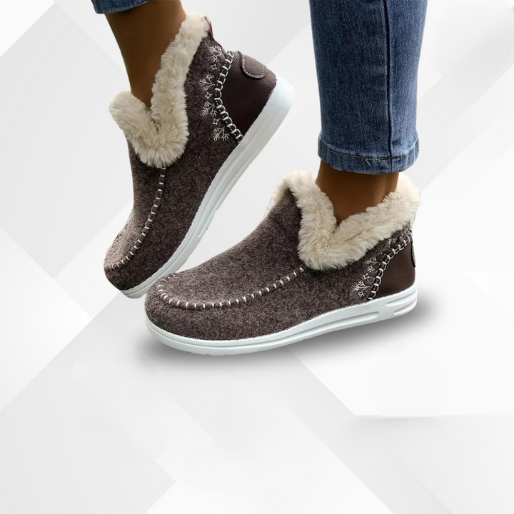 Women's Slippers with Plush Lining – Valeria