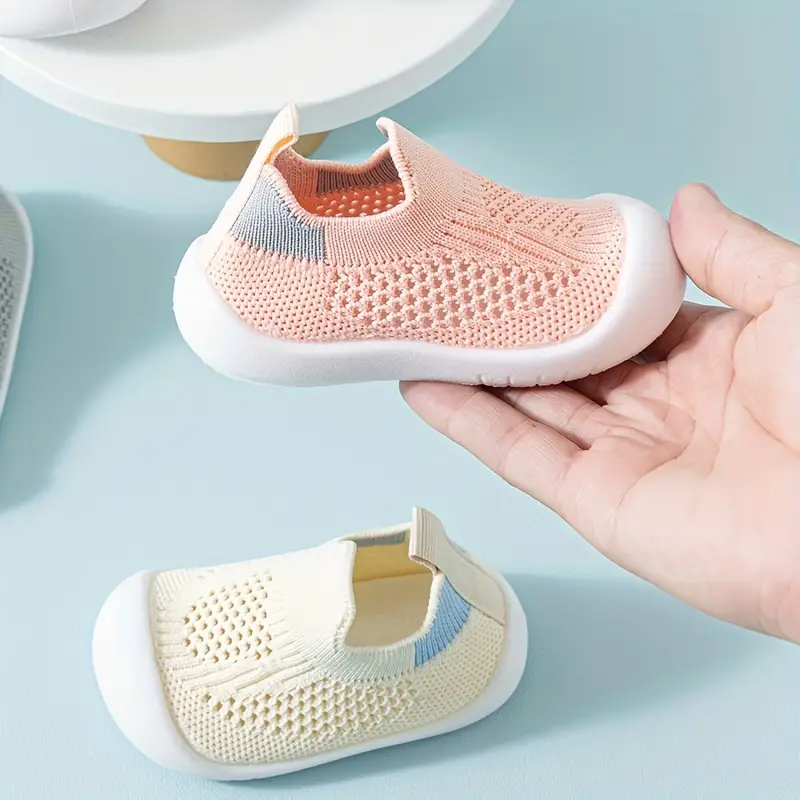 StepEase – Flexible Barefoot Sneakers for Kids