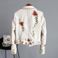 Short-cut women's jacket made of synthetic leather with zipper - Rona