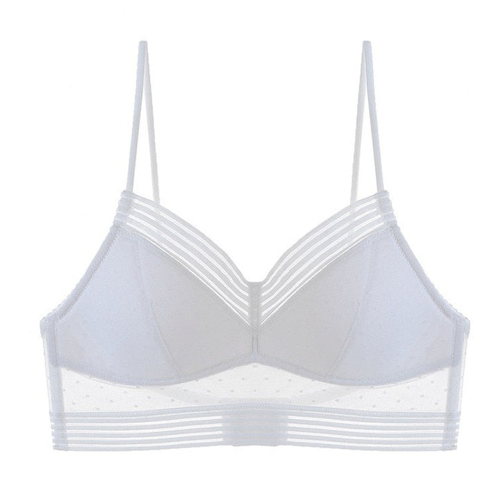 Tweede productfoto van de losse witte bralette van voren, met gestippeld mesh en gestreepte band. 12